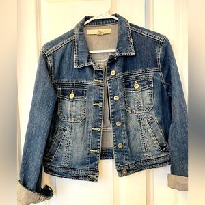 Cropped Denim Jacket- Super cute fit